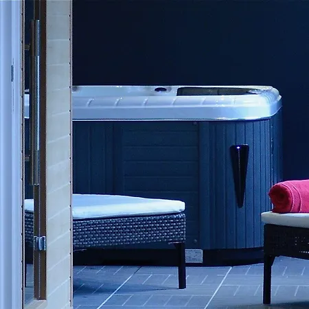 Hotel-spa-piscine Le Petit Castel Beuzeville-honfleur Hotell 3*