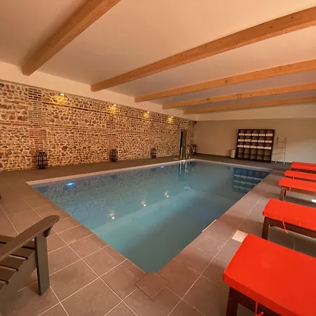 מלון Hotel-spa-piscine Le Petit Castel Beuzeville-honfleur 3*