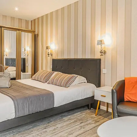 Ξενοδοχείο Hotel-spa-piscine Le Petit Castel Beuzeville-honfleur 3*