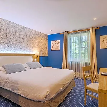 Hotel-spa-piscine Le Petit Castel Beuzeville-honfleur فندق بوزفيل
