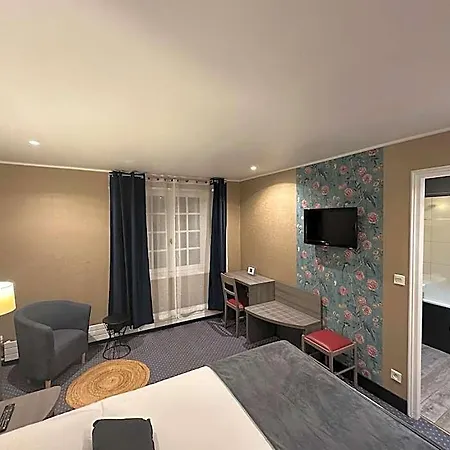 Hotel-spa-piscine Le Petit Castel Beuzeville-honfleur فندق
