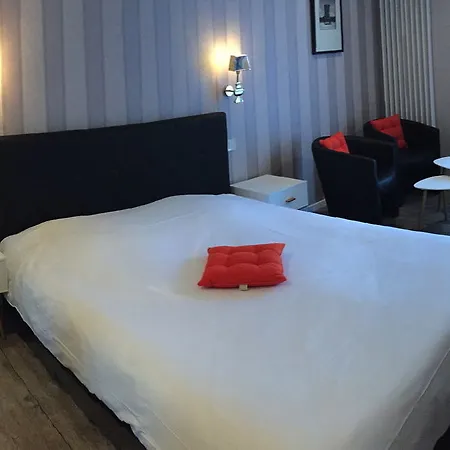 Hôtel-spa-piscine Le Petit Castel Beuzeville-honfleur 3*