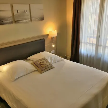 Hôtel-spa-piscine Le Petit Castel Beuzeville-honfleur Hotel 3*