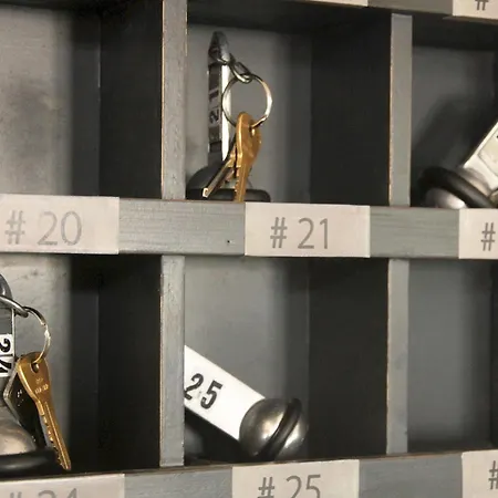 Hotel-spa-piscine Le Petit Castel Beuzeville-honfleur מלון בוזוויל