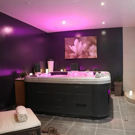 Hotel-spa-piscine Le Petit Castel Beuzeville-honfleur מלון