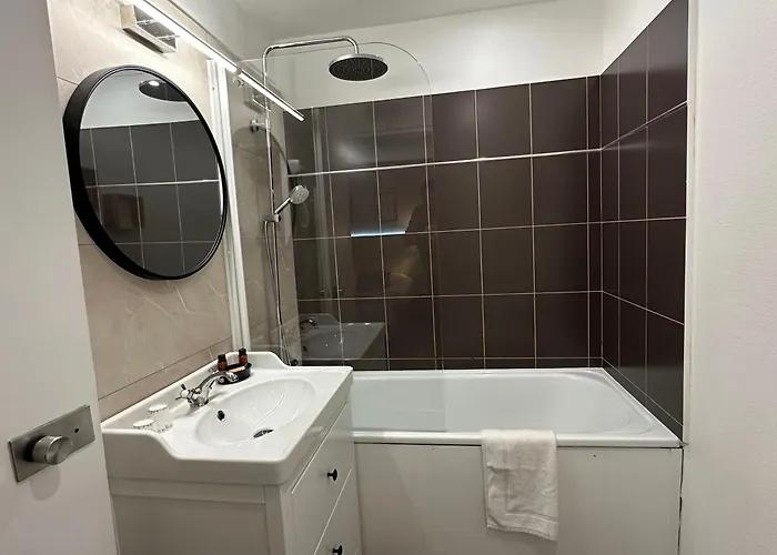 Hotel-spa-piscine Le Petit Castel Beuzeville-honfleur 3*