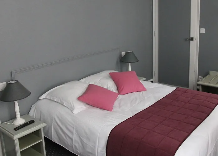 Hotel-spa-piscine Le Petit Castel Beuzeville-honfleur 3*